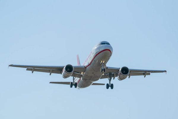 Quels sont les équipements indispensables pour un camping en région de fjords en été?